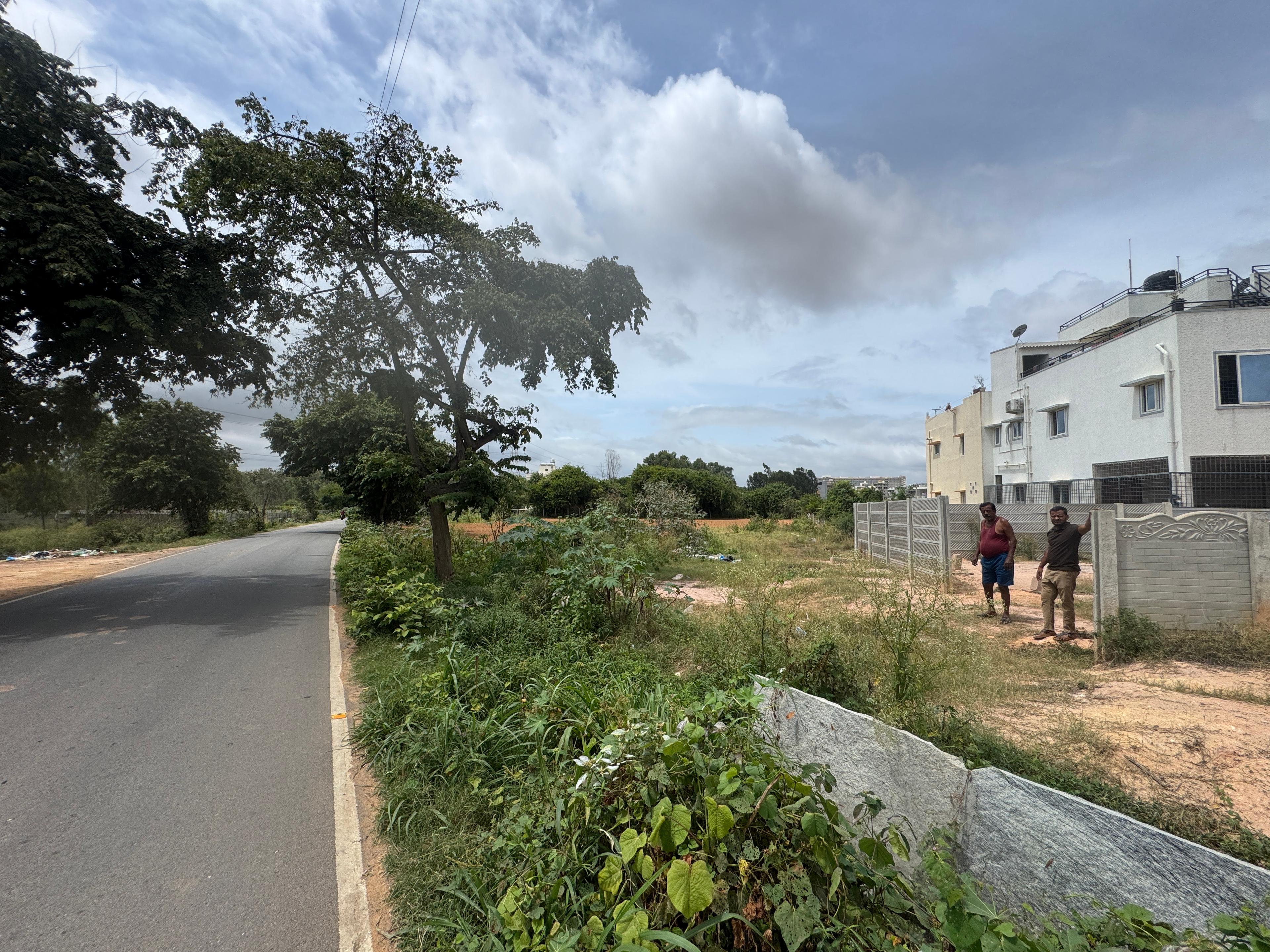 Semi Commercial 30*40 plot 