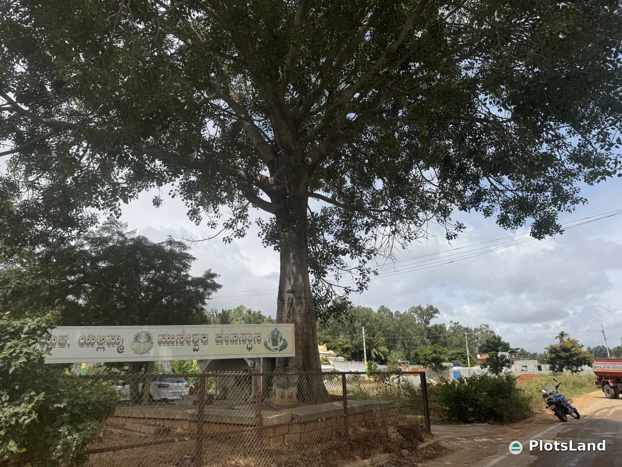 “Own a High Groundwater Plot Beside the Lake – A Lifetime Income Opportunity for Water Tanker Business!” — photo 2