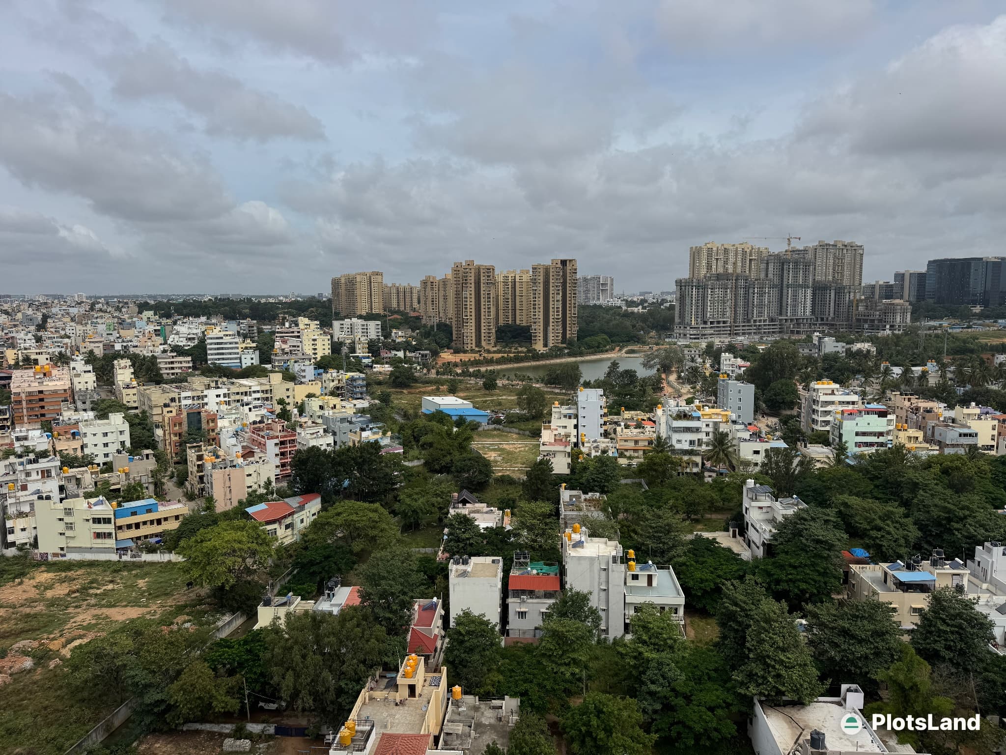 Your 30×40 Dream Plot Awaits! 🔑 BBMP A-Khata • Premium Location • Smart Investment