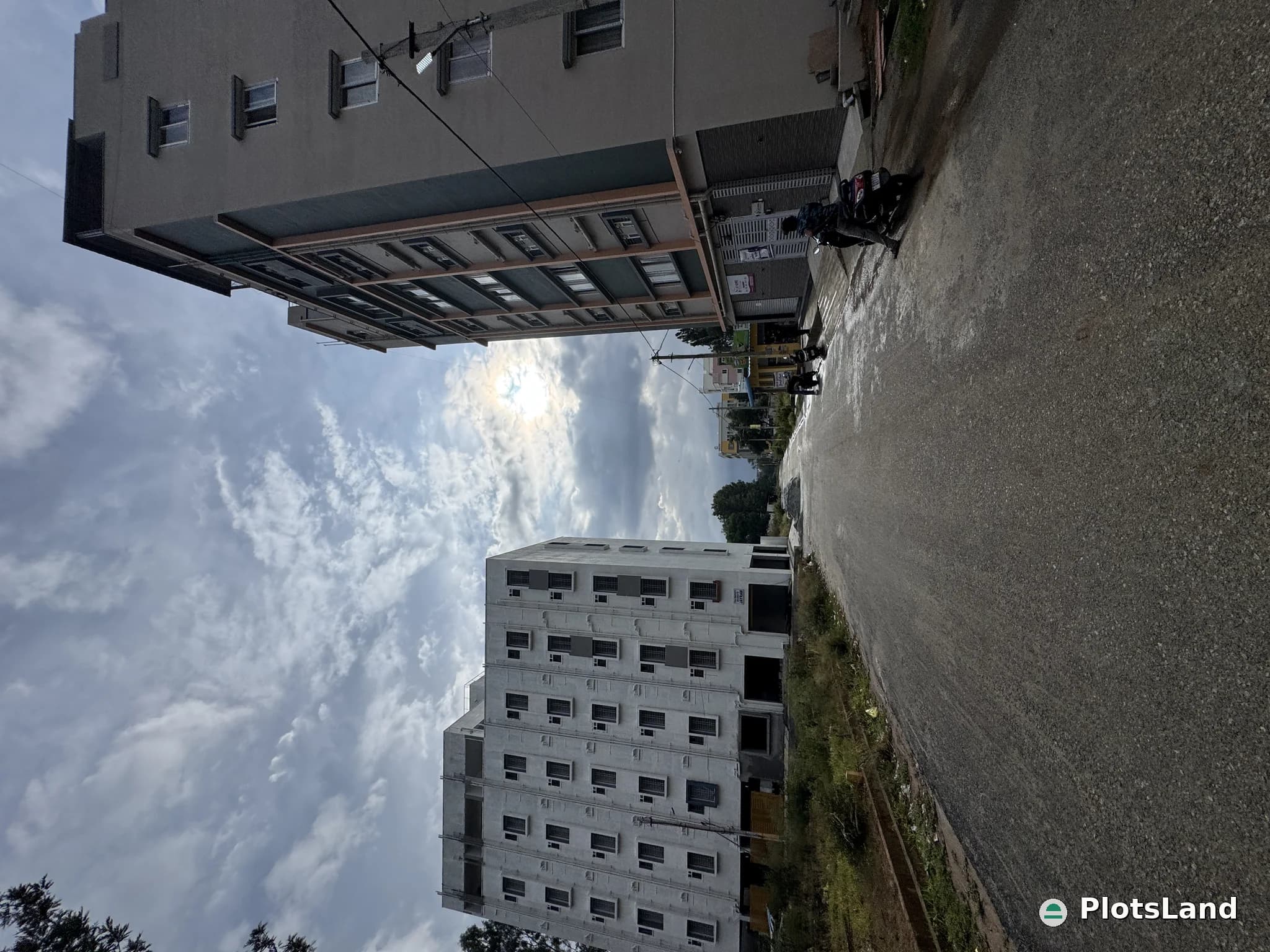Residential come commercial plots along with attached lake    — photo 3