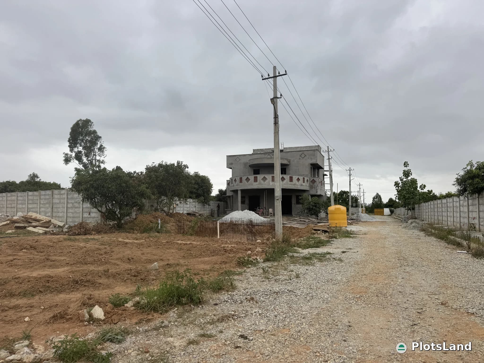     Airport-Side Land. Future-Ready Returns. — photo 3