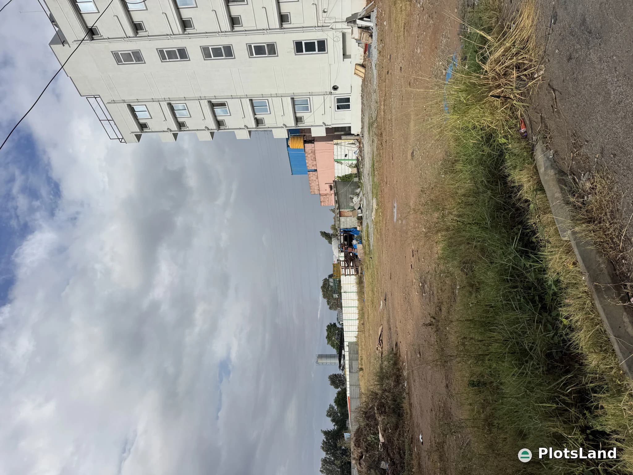     PG Goldmine – Right Opposite Colleges! — photo 4