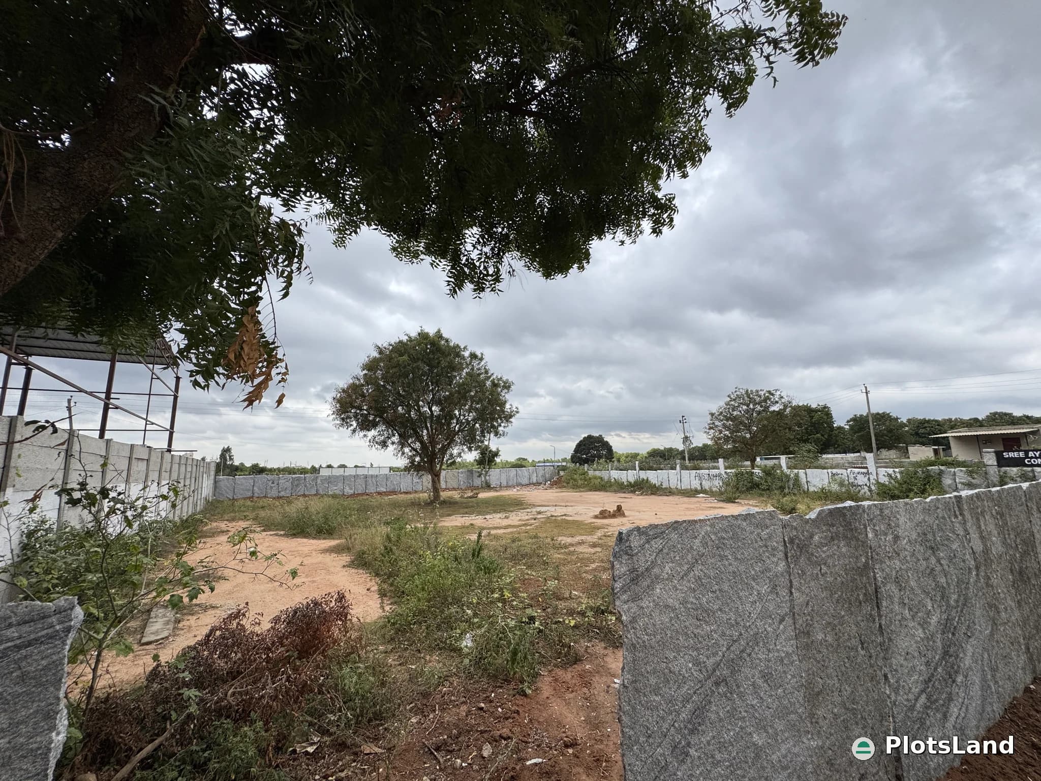     A Rare 15,000 Sq.ft Address Surrounded by Nature & Progress.