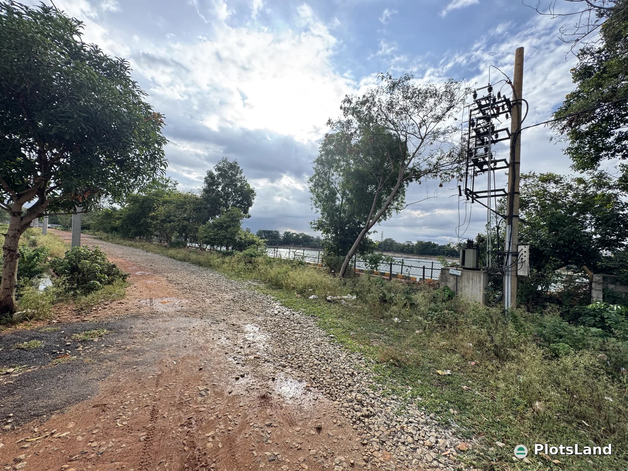 Residential come commercial plots along with attached lake    — photo 4